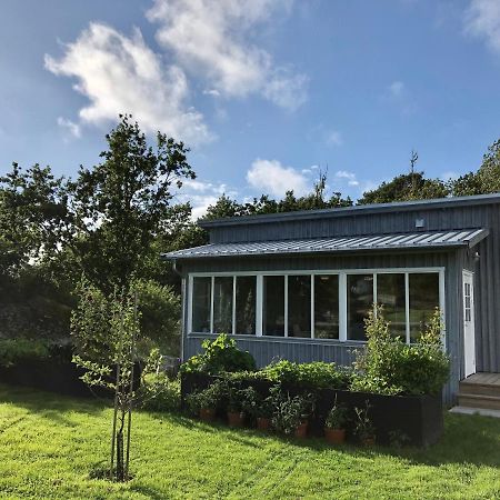 Mysig Nybyggd Stuga Naera Hav Och Natur Klovedal Esterno foto
